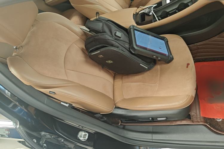 Used Buick LaCrosse 2018 28T Elite Edition Right Front Seat