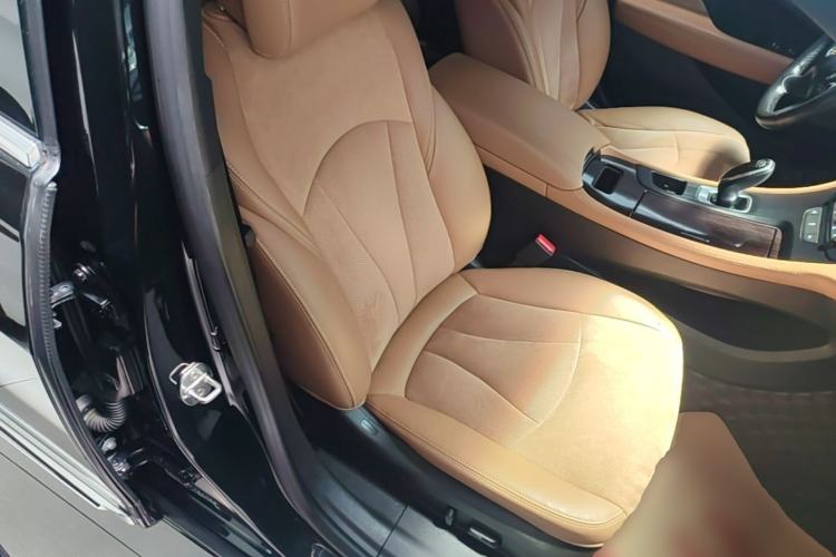 Used Buick LaCrosse 2018 28T Elite Edition Right Front Seat