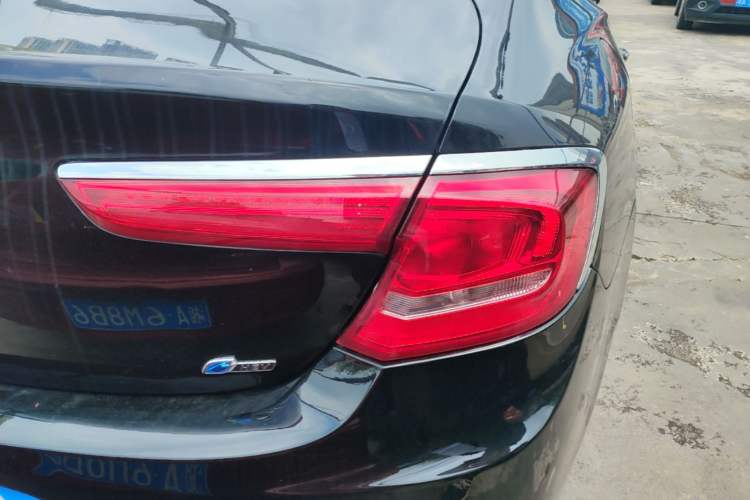 Used Buick LaCrosse 2018 30H Elite Edition Right Rear Taillight