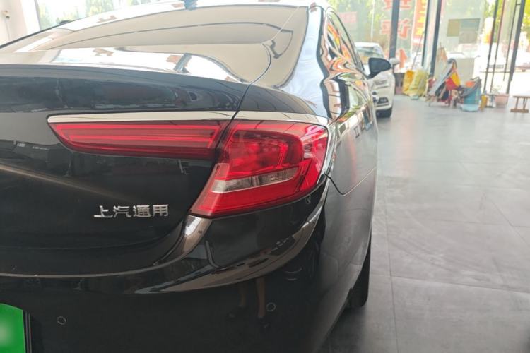 Used Buick LaCrosse 2018 28T Elite Edition Right Rear Taillight