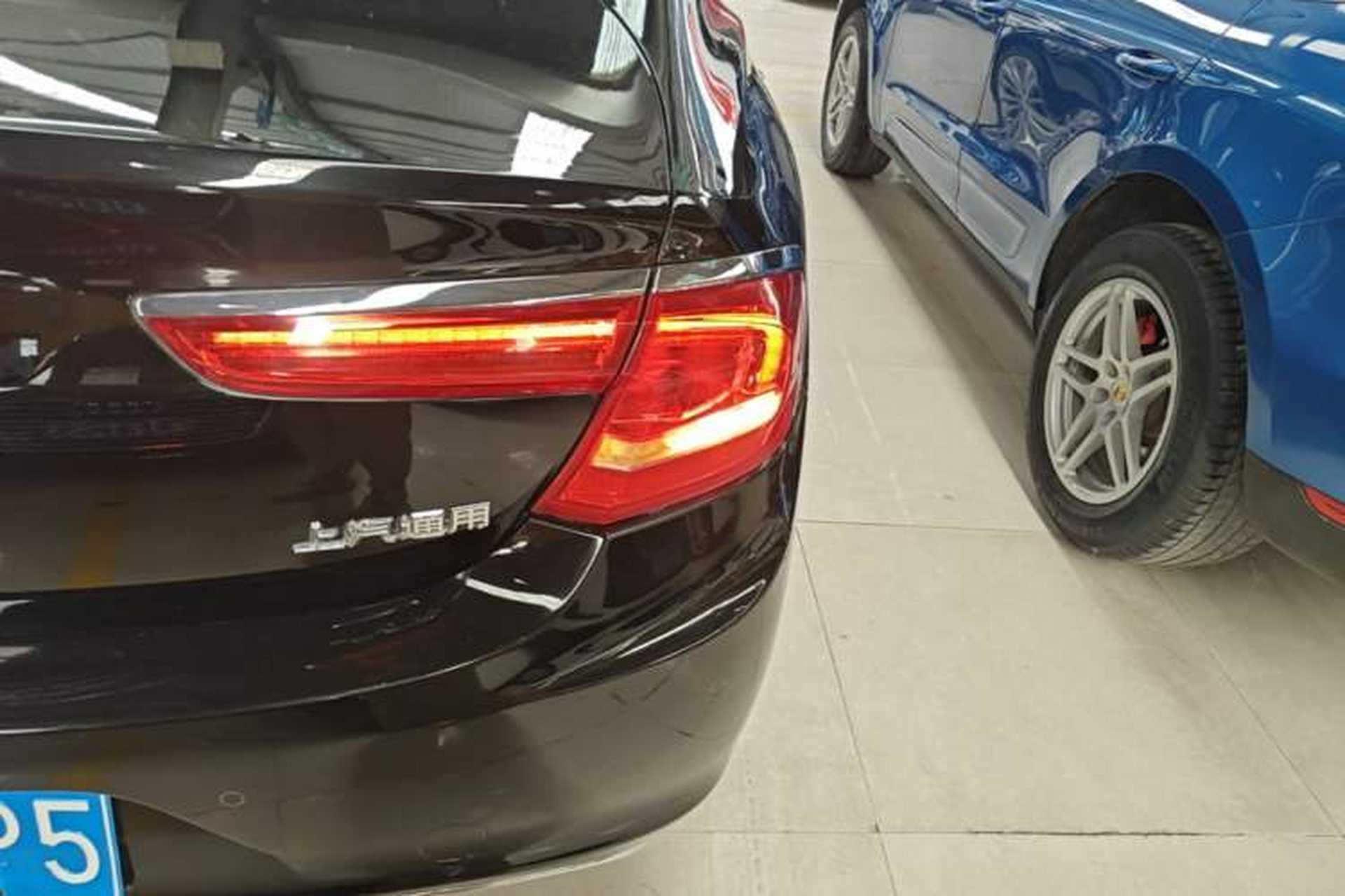 Used Buick LaCrosse 2018 28T Elite Edition Right Rear Taillight