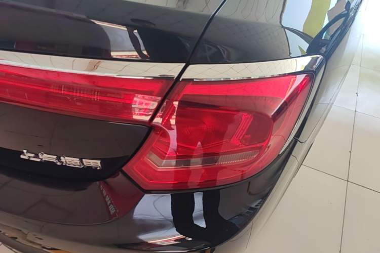 Used Buick LaCrosse 2018 20T Luxury Model Right Rear Taillight