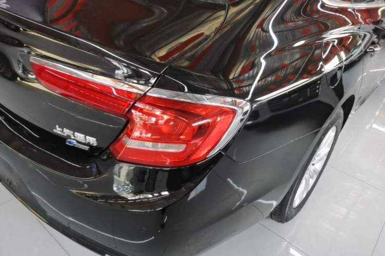 Used Buick LaCrosse 2018 30H Elite Edition Right Rear Taillight