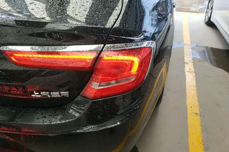 Used Buick LaCrosse 2018 20T Elite Edition Right Rear Taillight