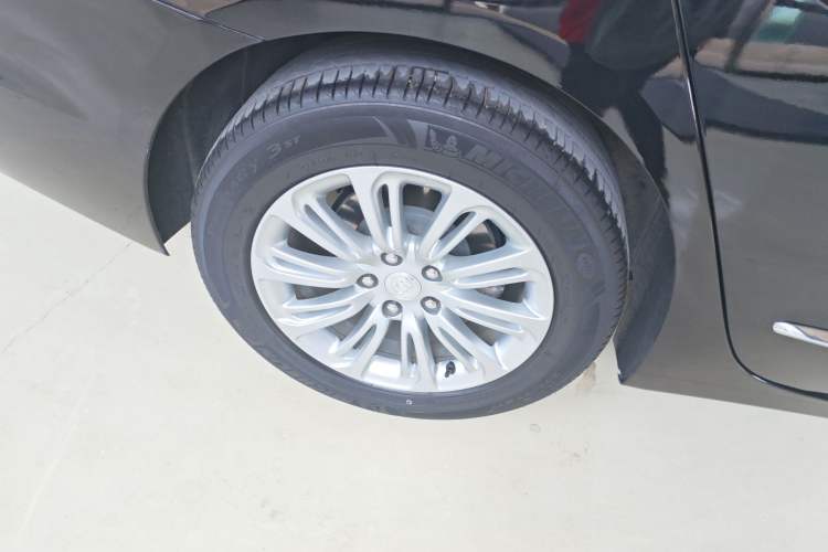 Used Buick LaCrosse 2018 30H Elite Edition Right Rear Wheel Hub