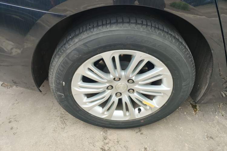 Used Buick LaCrosse 2018 30H Elite Edition Right Rear Wheel Hub