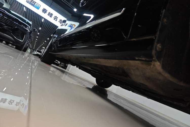 Used Buick LaCrosse 2018 20T Luxury Model Right Side Sill