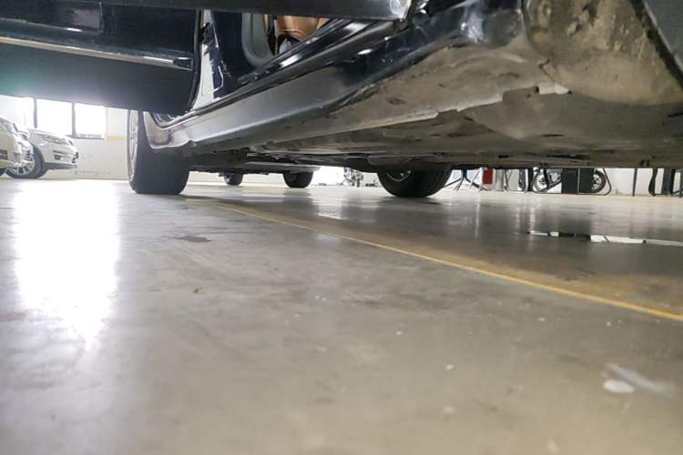 Used Buick LaCrosse 2018 20T Luxury Model Right Side Sill