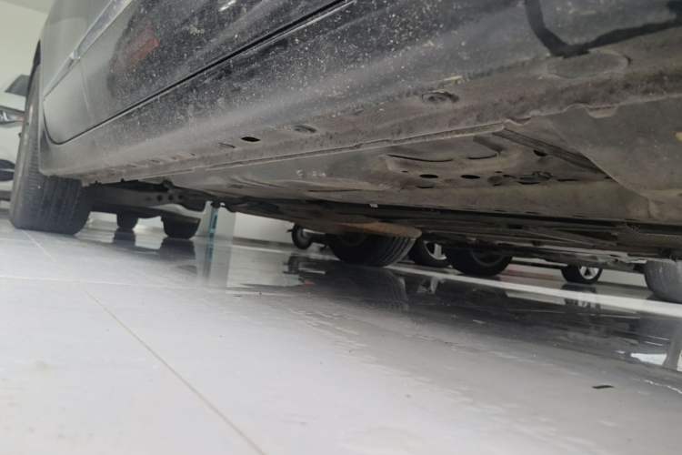 Used Buick LaCrosse 2018 20T Elite Edition Right Side Sill