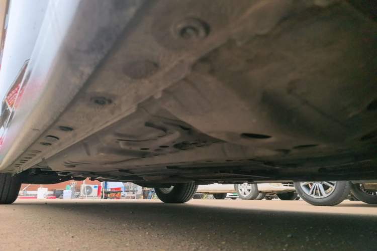 Used Buick LaCrosse 2018 20T Elite Edition Right Side Sill