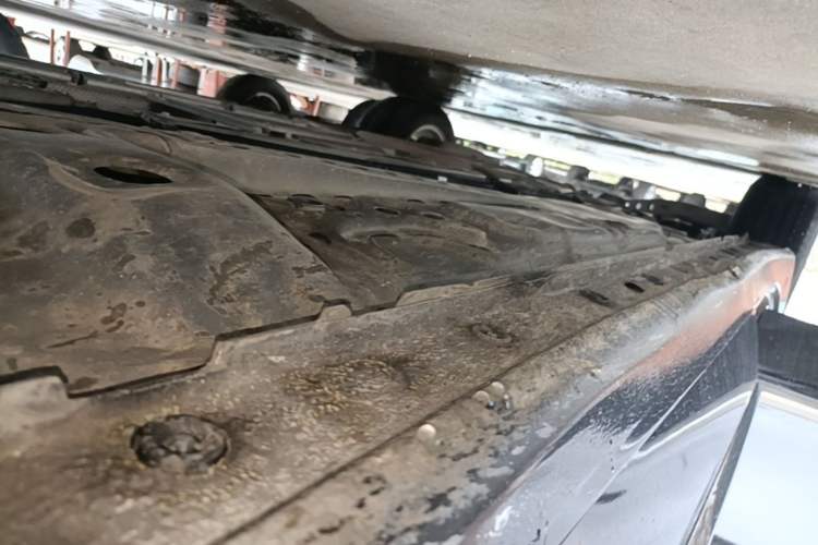 Used Buick LaCrosse 2018 20T Elite Edition Right Side Sill