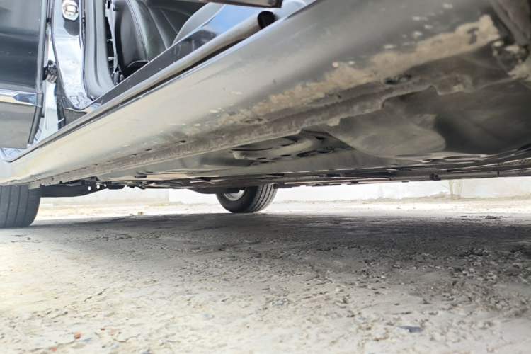 Used Buick LaCrosse 2018 20T Elite Edition Right Side Sill