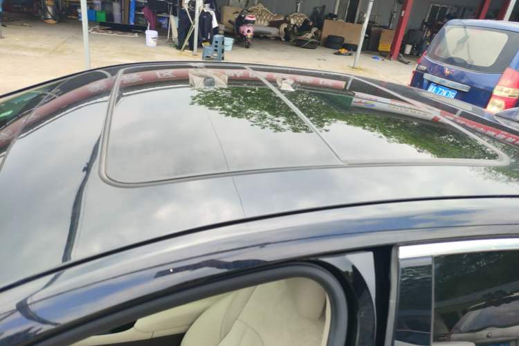 Used Buick LaCrosse 2018 30H Elite Edition Roof