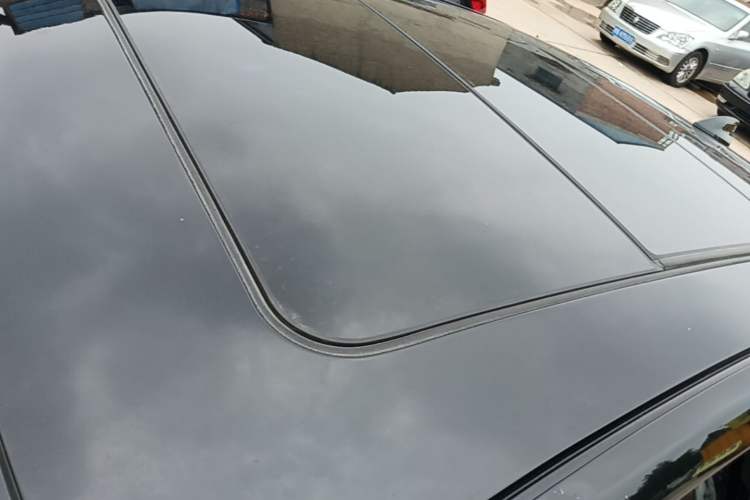 Used Buick LaCrosse 2018 20T Luxury Model Roof