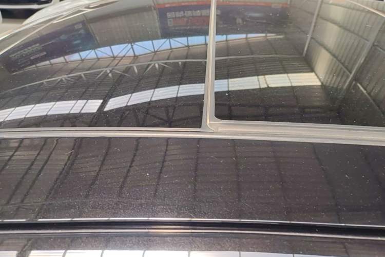 Used Buick LaCrosse 2018 28T Elite Edition Roof