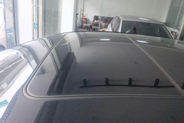 Used Buick LaCrosse 2018 20T Elite Edition Roof
