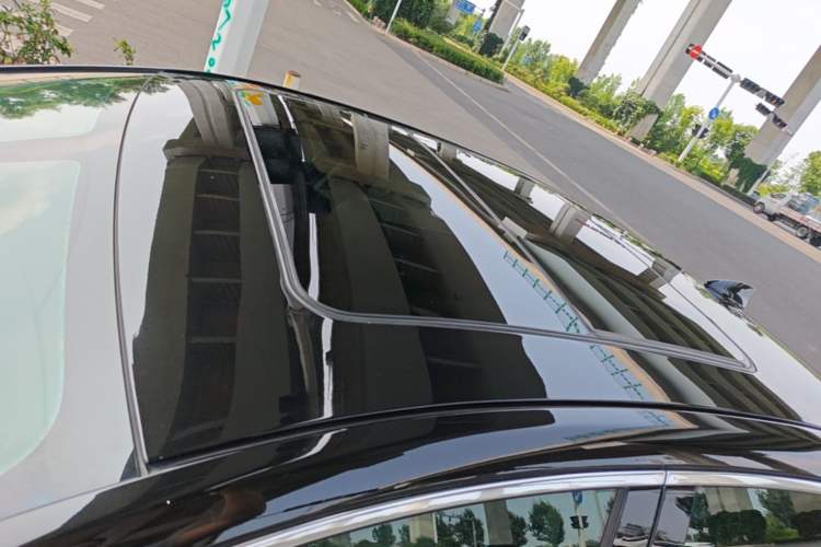 Used Buick LaCrosse 2018 20T Elite Edition Roof
