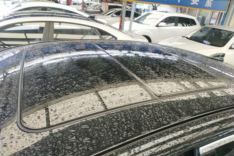 Used Buick LaCrosse 2018 20T Elite Edition Roof