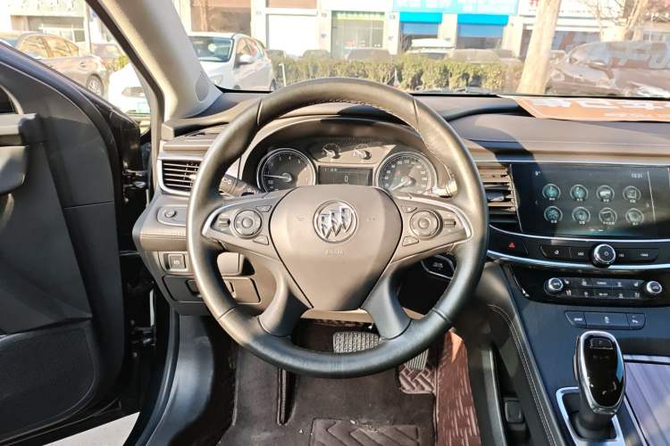 Used Buick LaCrosse 2018 20T Elite Edition Steering Wheel
