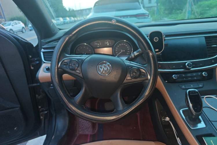 Used Buick LaCrosse 2018 28T Elite Edition Steering Wheel