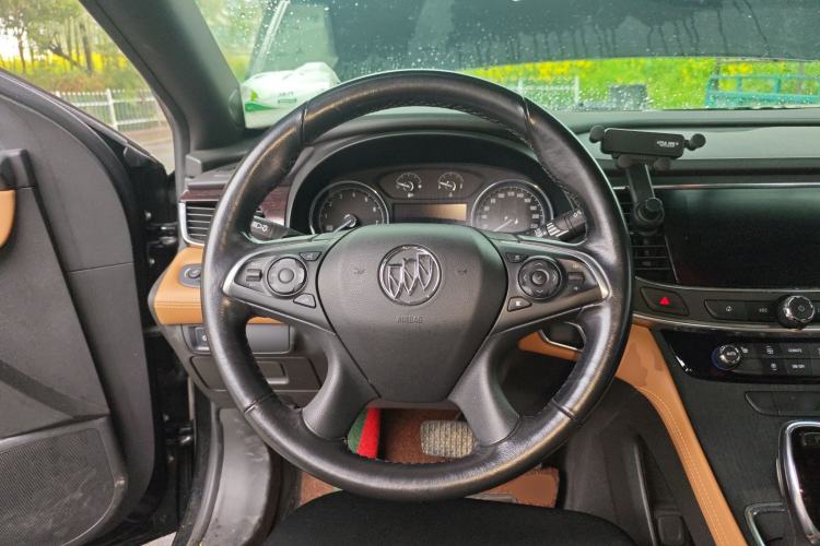 Used Buick LaCrosse 2018 28T Elite Edition Steering Wheel