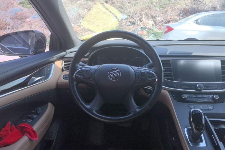 Used Buick LaCrosse 2018 28T Elite Edition Steering Wheel
