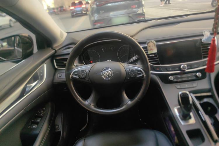 Used Buick LaCrosse 2018 20T Elite Edition Steering Wheel