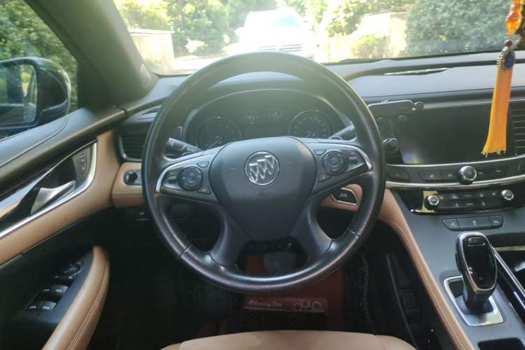 Used Buick LaCrosse 2018 28T Elite Edition Steering Wheel