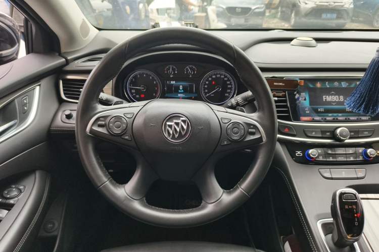 Used Buick LaCrosse 2018 20T Elite Edition Steering Wheel