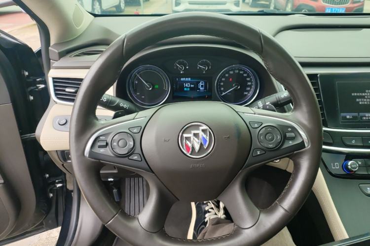 Used Buick LaCrosse 2018 30H Elite Edition Steering Wheel