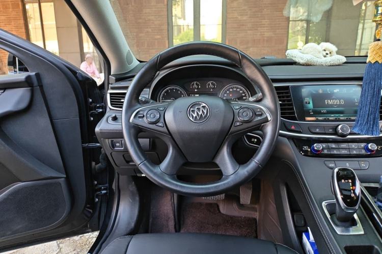 Used Buick LaCrosse 2018 20T Elite Edition Steering Wheel
