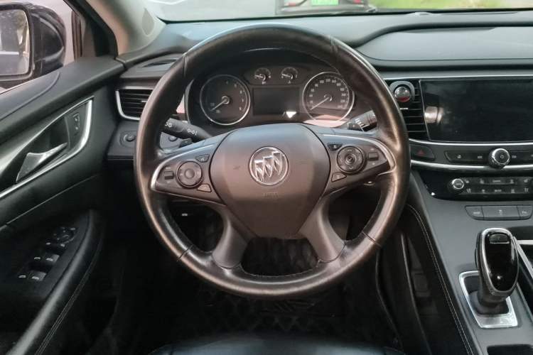 Used Buick LaCrosse 2018 20T Elite Edition Steering Wheel