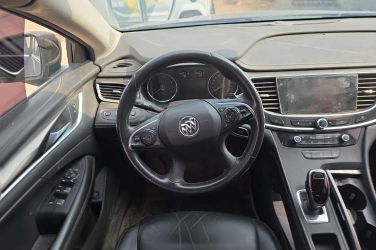 Used Buick LaCrosse 2018 20T Elite Edition Steering Wheel