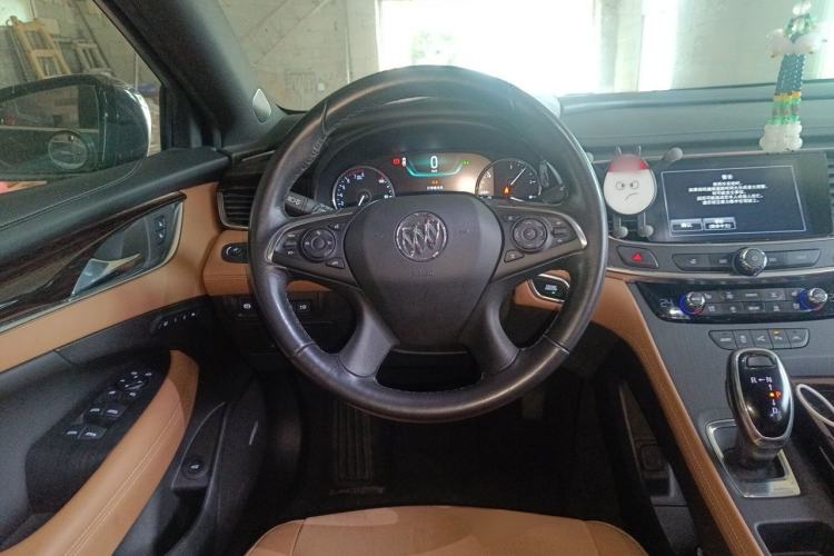 Used Buick LaCrosse 2018 28T Luxury Model Steering Wheel