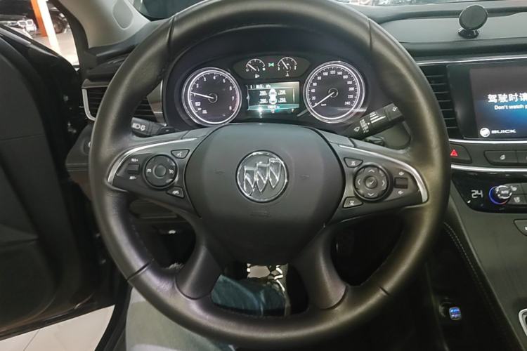 Used Buick LaCrosse 2018 20T Elite Edition Steering Wheel