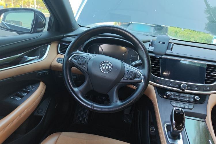Used Buick LaCrosse 2018 20T Luxury Model Steering Wheel
