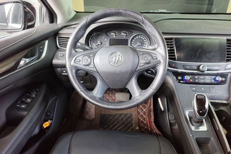 Used Buick LaCrosse 2018 20T Elite Edition Steering Wheel