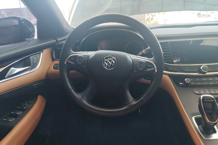 Used Buick LaCrosse 2018 20T Luxury Model Steering Wheel