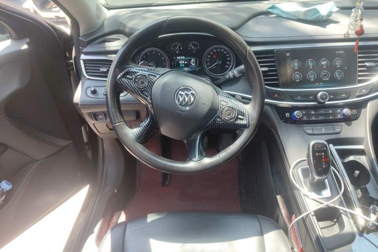 Used Buick LaCrosse 2018 20T Elite Edition Steering Wheel
