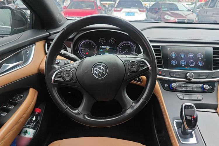 Used Buick LaCrosse 2018 28T Elite Edition Steering Wheel