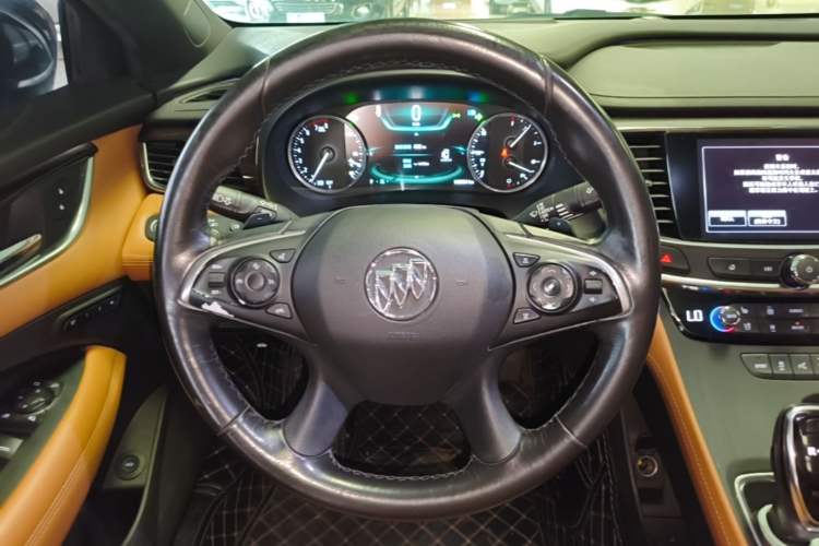 Used Buick LaCrosse 2018 20T Luxury Model Steering Wheel