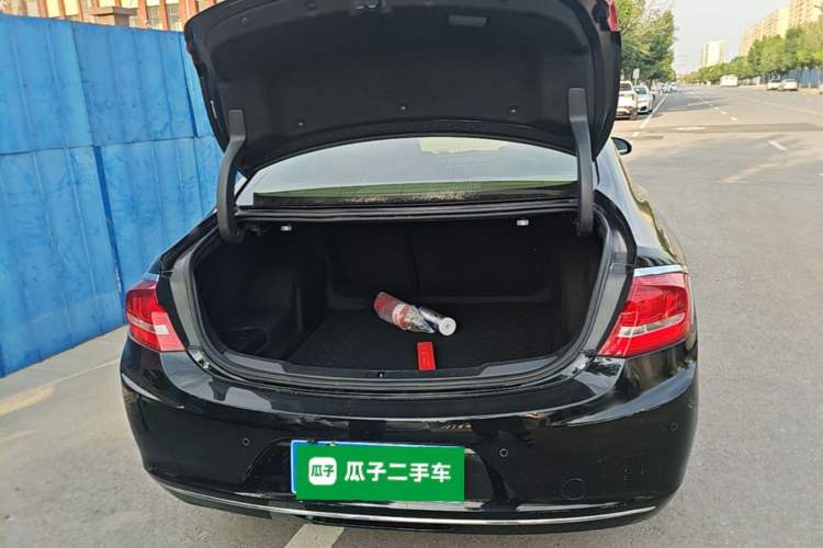 Used Buick LaCrosse 2018 20T Elite Edition Trunk