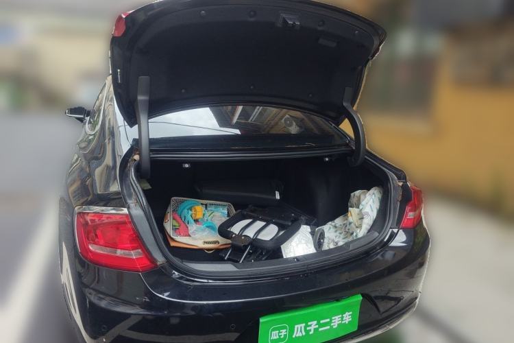 Used Buick LaCrosse 2018 20T Elite Edition Trunk