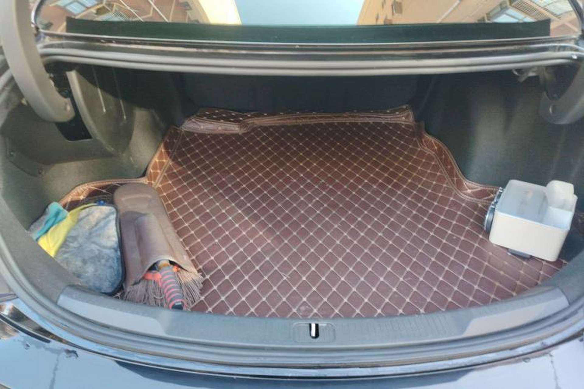 Used Buick LaCrosse 2018 28T Luxury Model Trunk