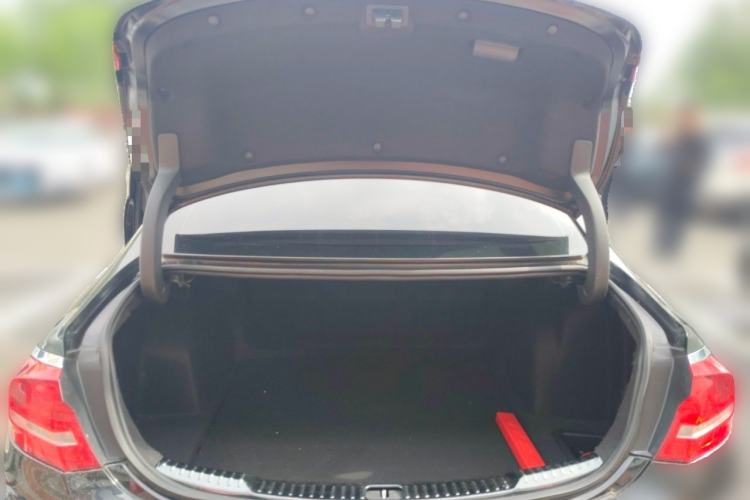 Used Buick LaCrosse 2018 28T Luxury Model Trunk