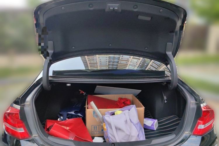 Used Buick LaCrosse 2018 28T Elite Edition Trunk
