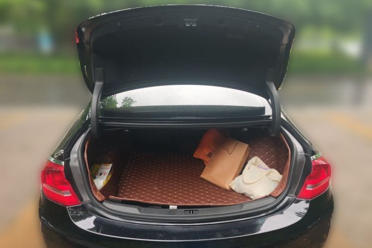 Used Buick LaCrosse 2018 28T Elite Edition Trunk