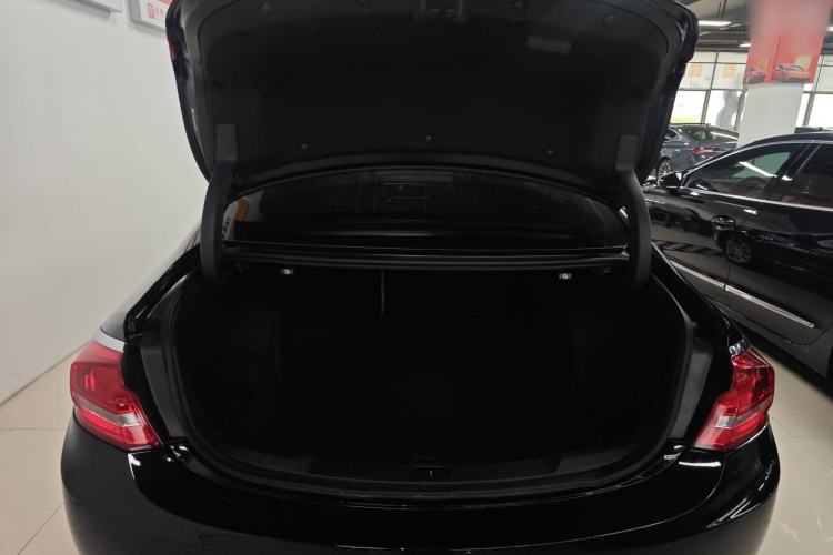 Used Buick LaCrosse 2018 20T Luxury Model Trunk