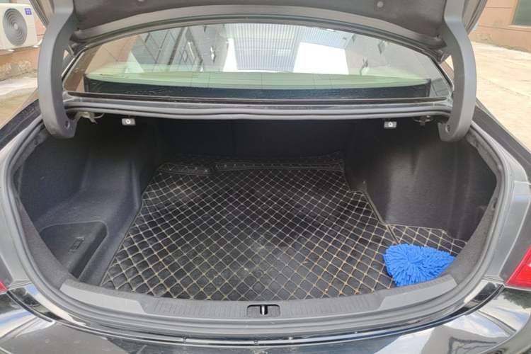 Used Buick LaCrosse 2018 20T Elite Edition Trunk