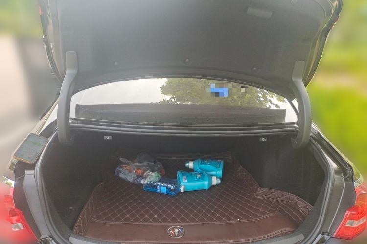 Used Buick LaCrosse 2018 20T Elite Edition Trunk